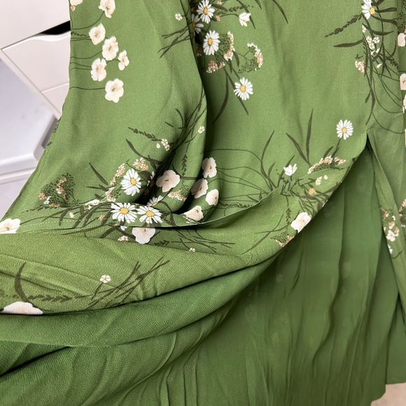 Reformation Lomita Olive Floral Long Sleeve Dress NWT - Picture 7 of 8